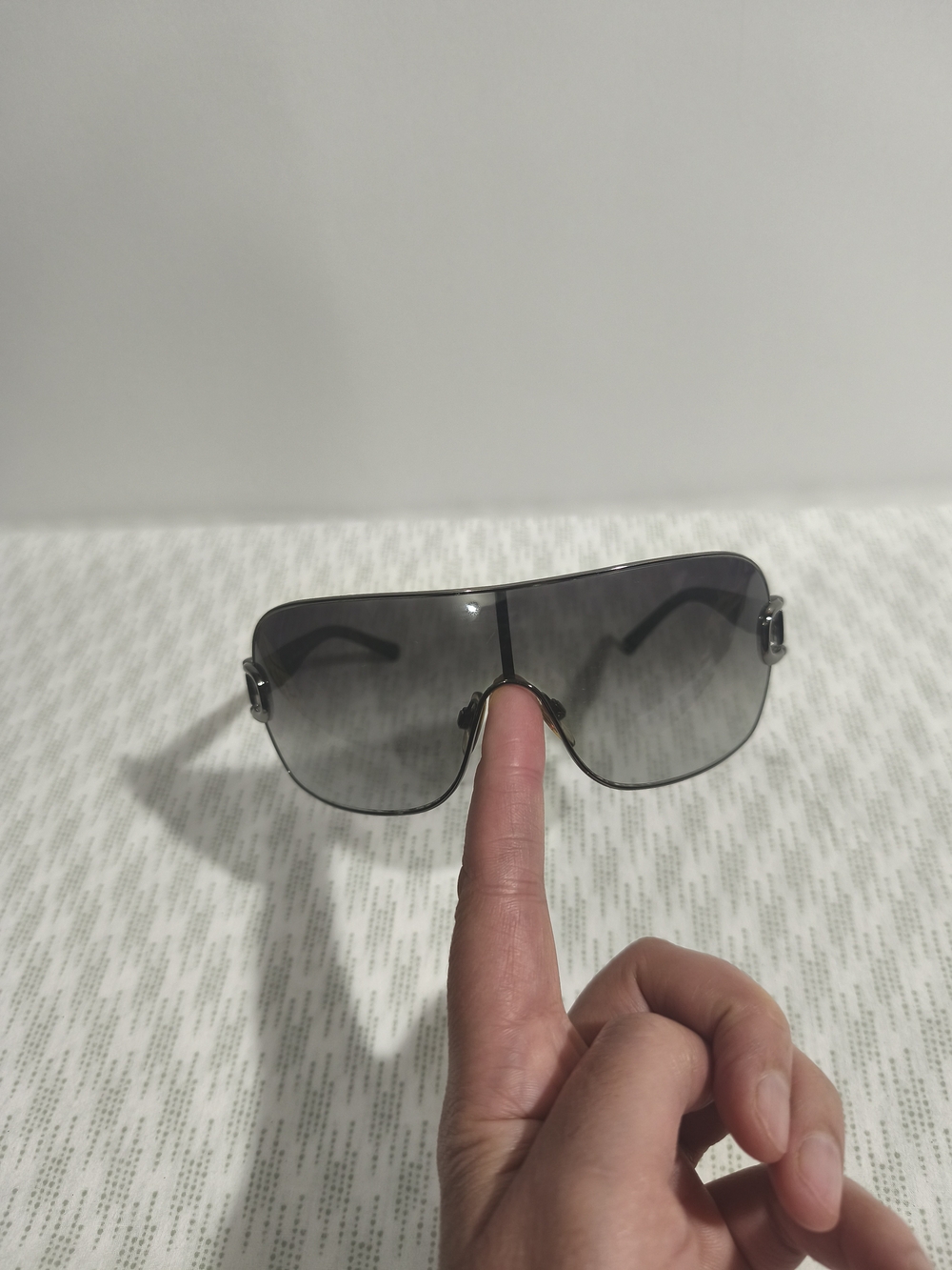 Vintage Burberry Women's Black Sunglasses with Gradient Lenses Made In Italy